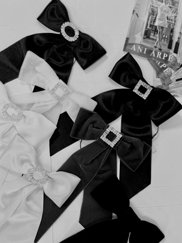 🎀 Un nœud / Un look : Choisissez le nœud Ani Arpé adapté pour aller avec votre tenue préférée.